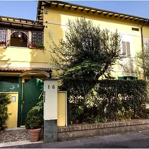 Degli Amici Bed & Breakfast Ciampino